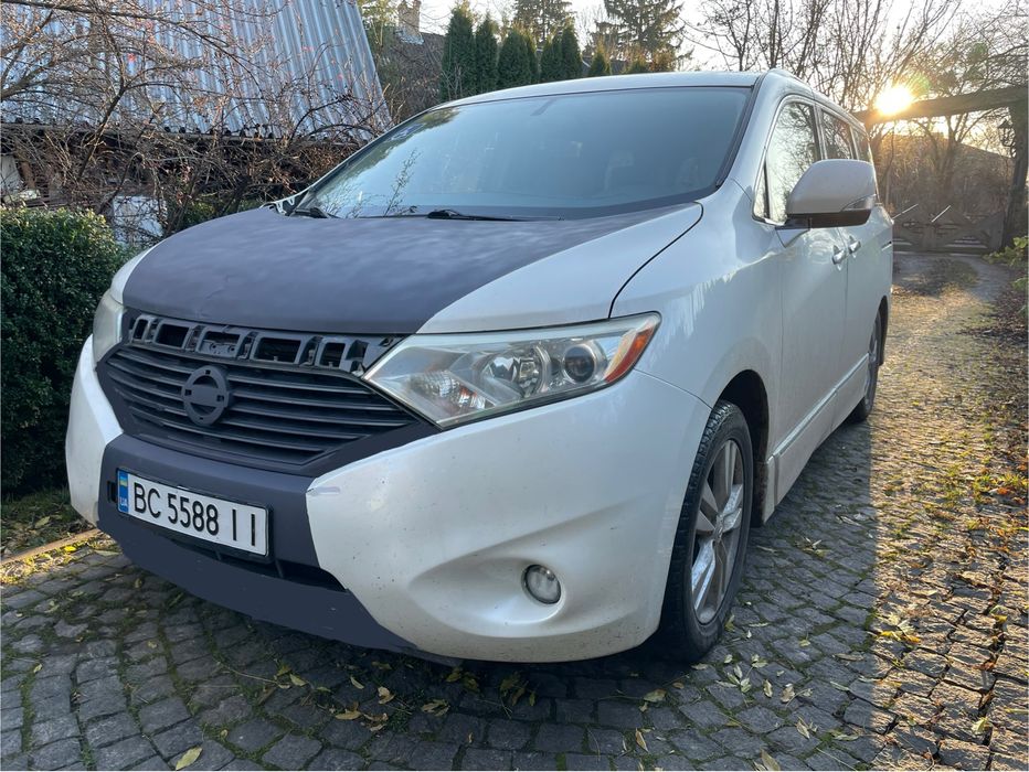 Комфортний, мягкий в гарному стані