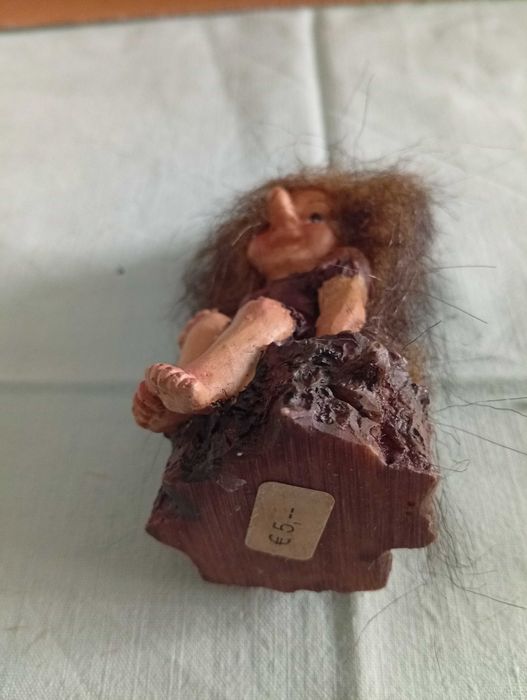 Troll vintage (criatura mítica do folclore escandinavo)