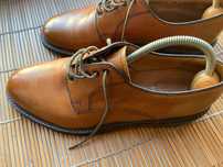 Sapatos Charles Tyrwhitt, tamanho 42.5