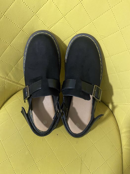 Взуття жіноче замша