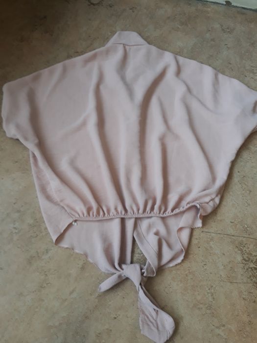 Blusa com nó na frente
