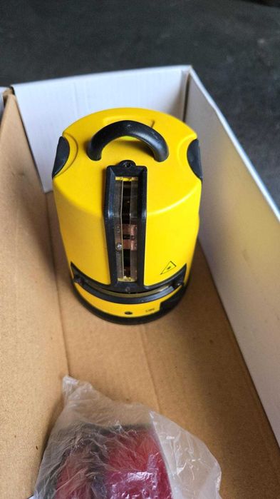 Laser Krzyżowy Samopoziomujący