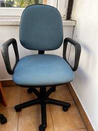 Fotel obrotowy krzeslo do biurka na kolkach
