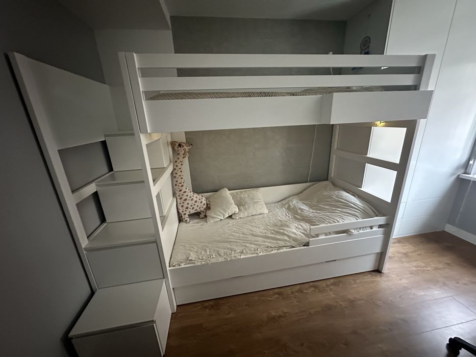 Lóżko piętrowe drewniane  3 osobowe