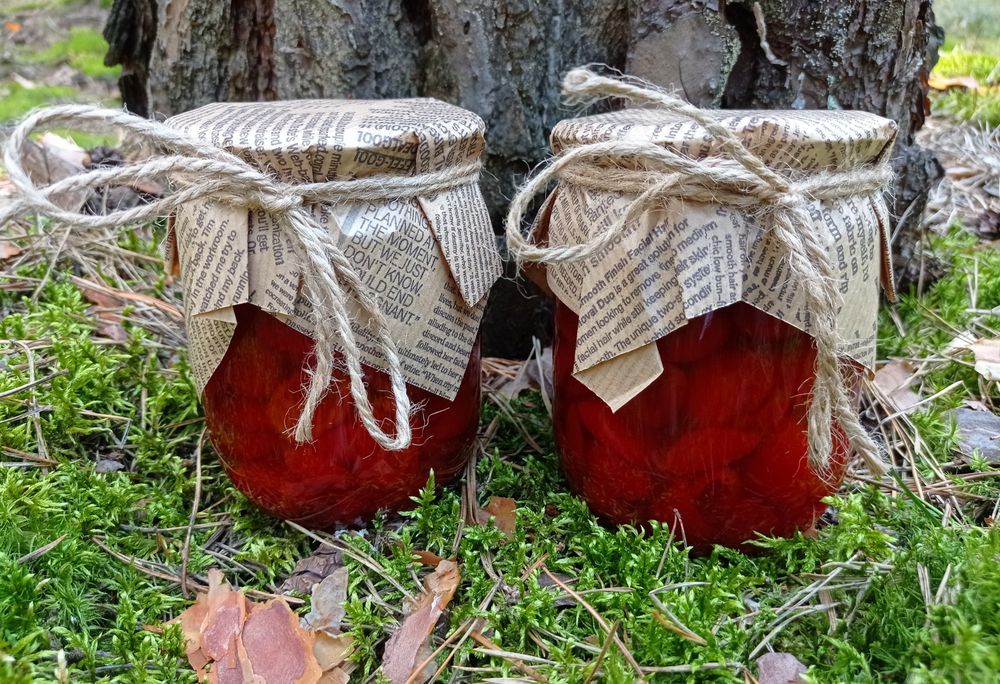 Варення з шипшини, сушена шипшина.