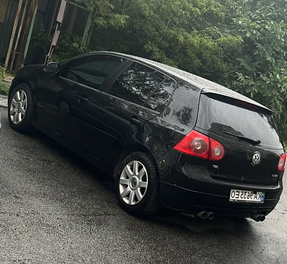 Golf 5 2.0  FSI Торг нм косметику!