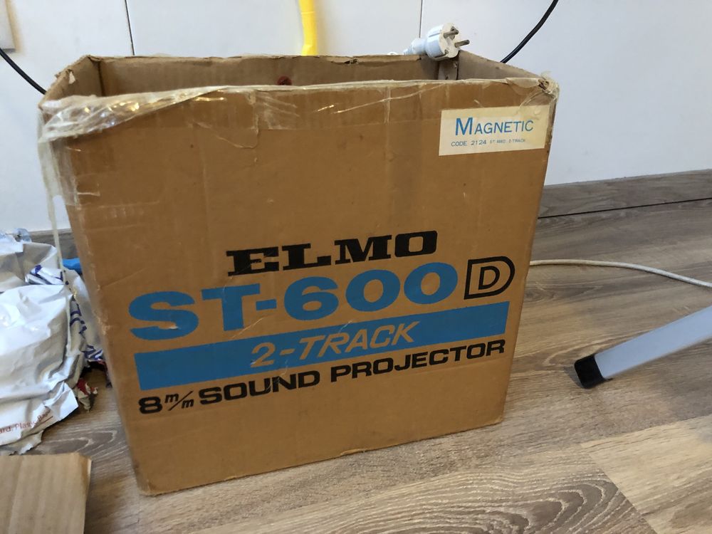 Projektor filmowy Elmo St-600D 8mm  2 ścieżki