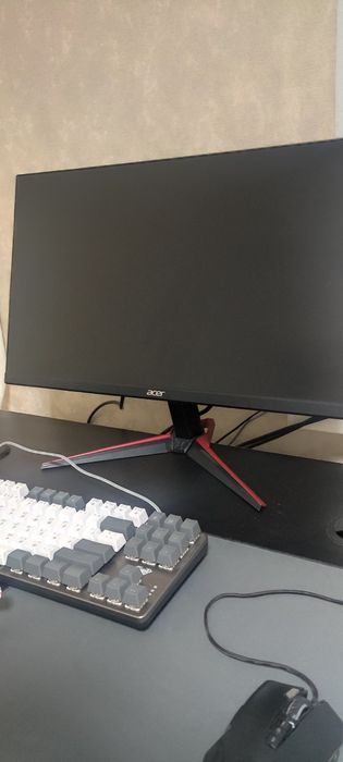 Монитор full hd Acer 24 .180гц