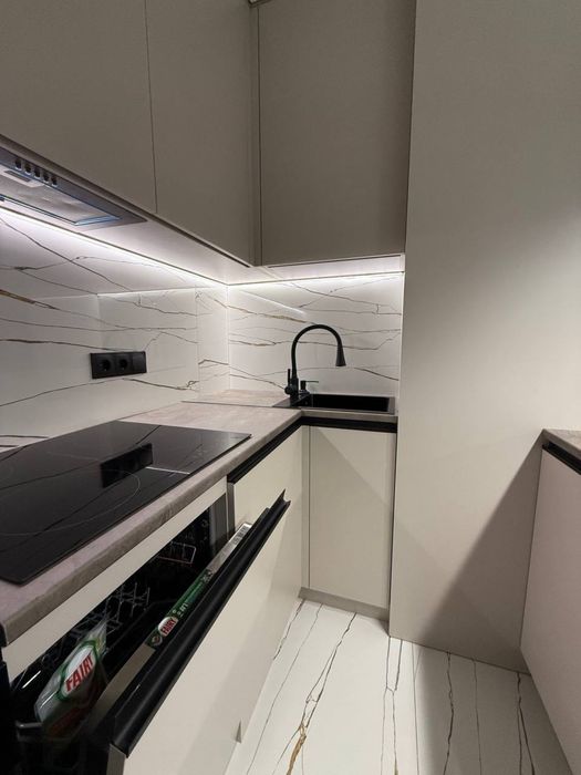 Компактна 2кім квартира в закритому популярному ЖК Комфорт Парк