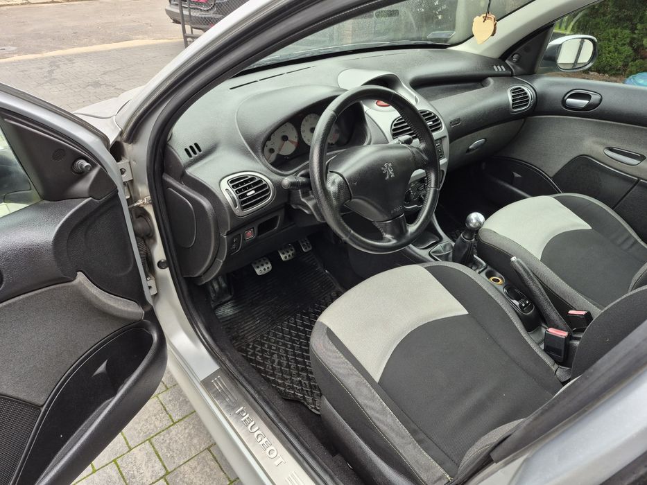 Peugeot 206 1.4 8v 75KM Benzyna Klima Abs El.Szyby 4xPP Wersja Xbox360