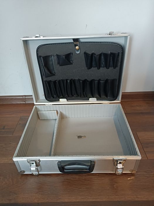 Walizka na monterska narzędziowa aluminiowa