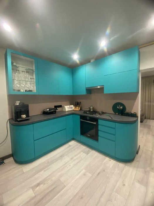 Продаж будинку з СОНЯЧНИМИ панелями та інвертором.