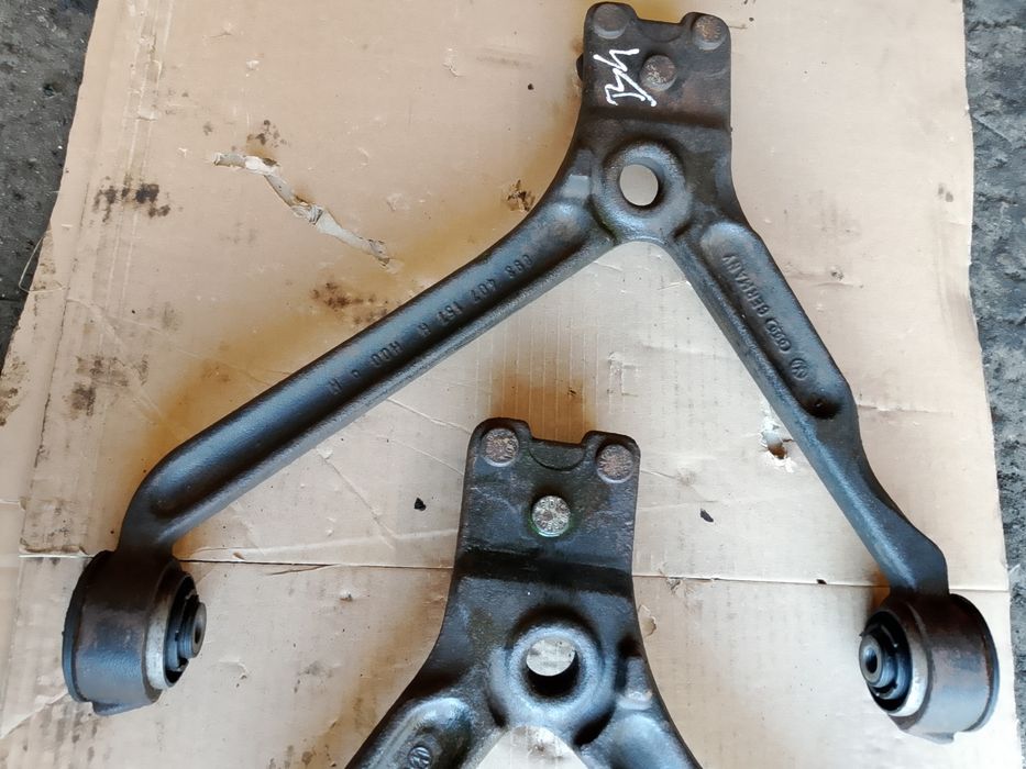 Wahacze kute Audi 80 B4 S2, komplet