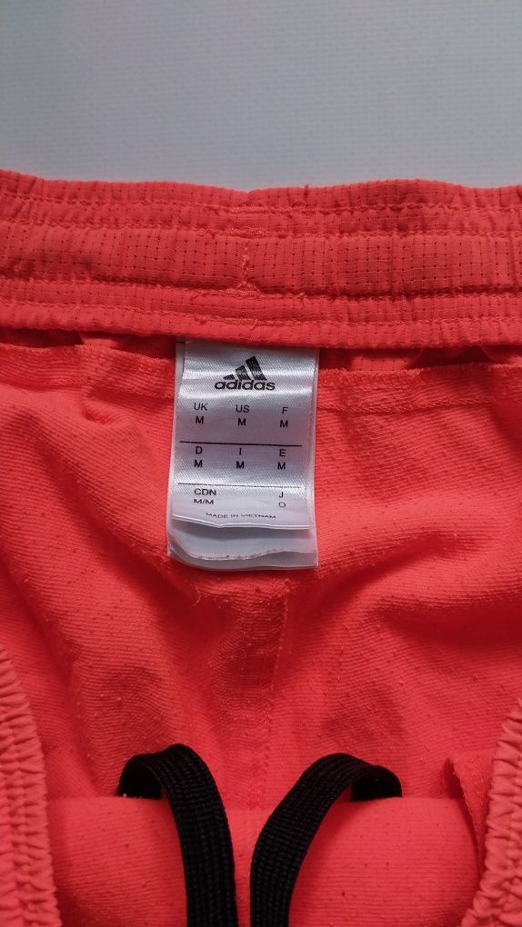Шорти Adidas M кислотні