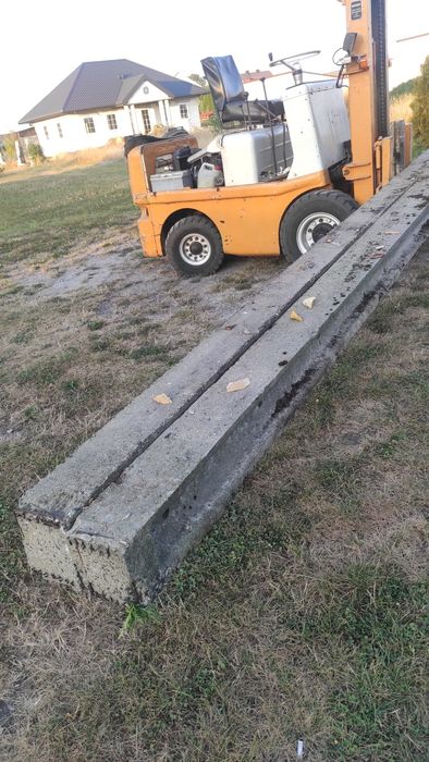 Słup betonowy 7m