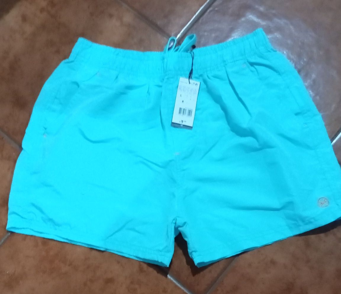Calção de homem novos tam-  L - XL 4€ a unidade