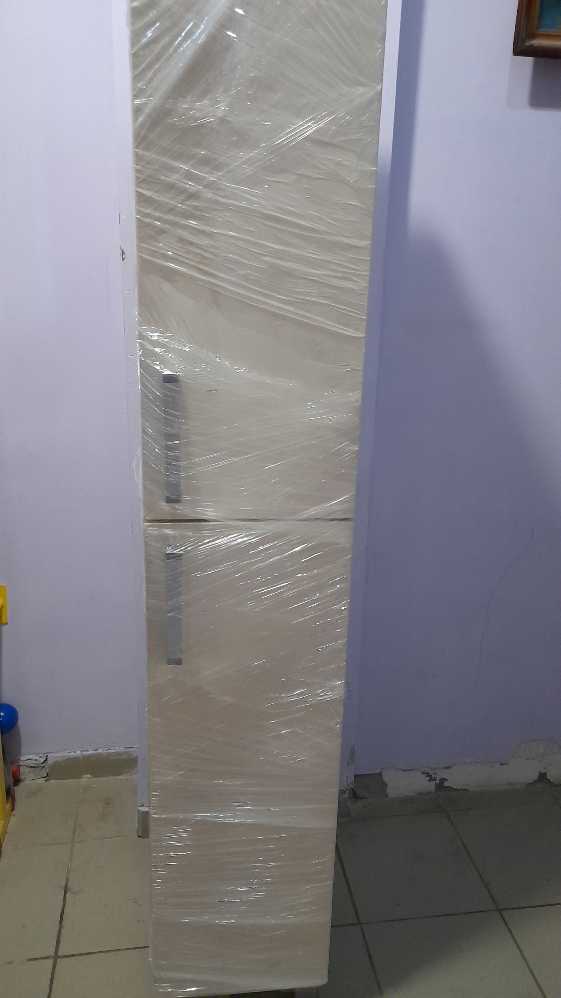 Продам пенал в ванную комнату.