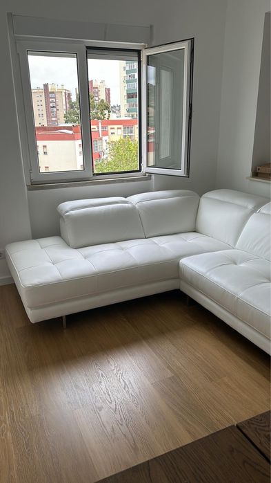 Sofa Branco Pele