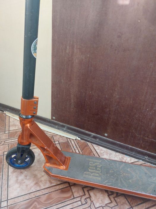 Самокат з прямим рульом