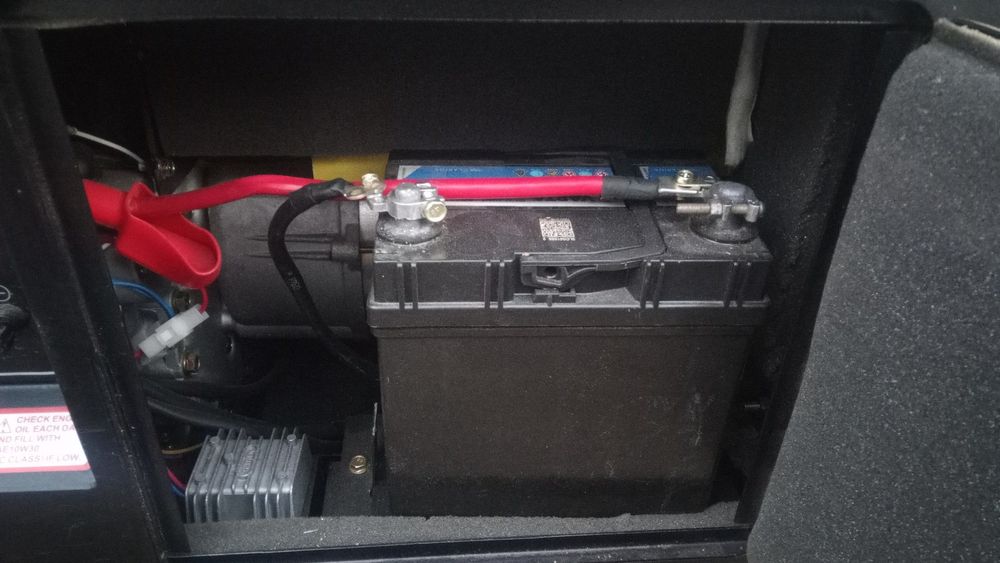 Продам генератор дизельний