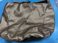 Mala Jimmy Choo dourada