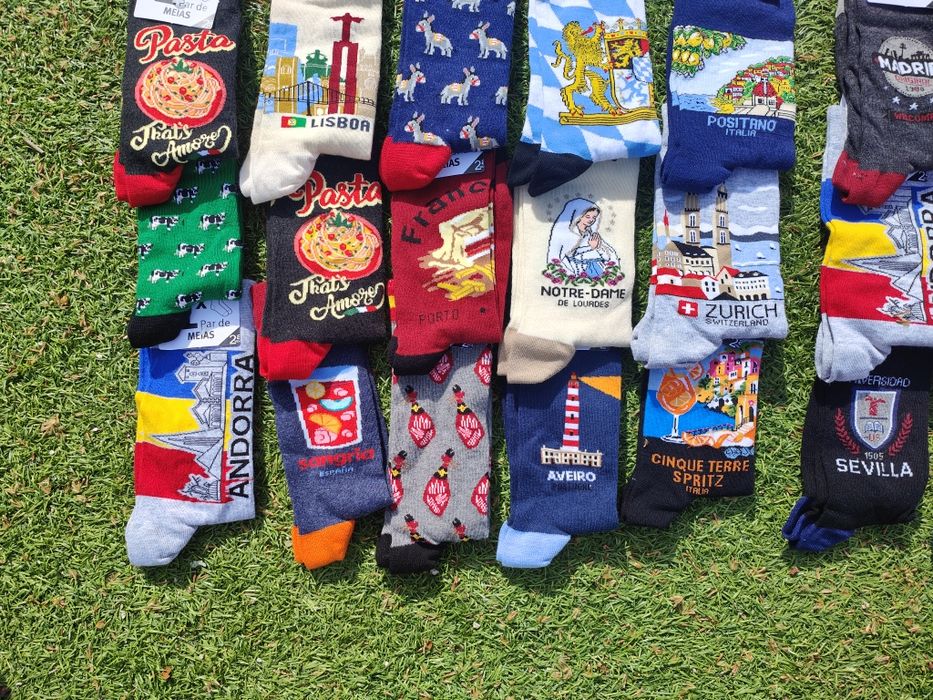 Meias variadas com temas