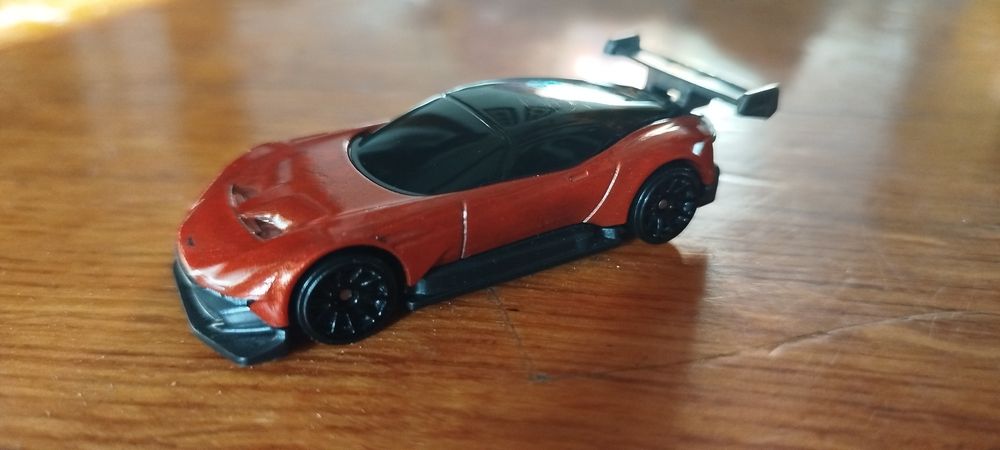 Hot whells Aston Martin Vulcan.