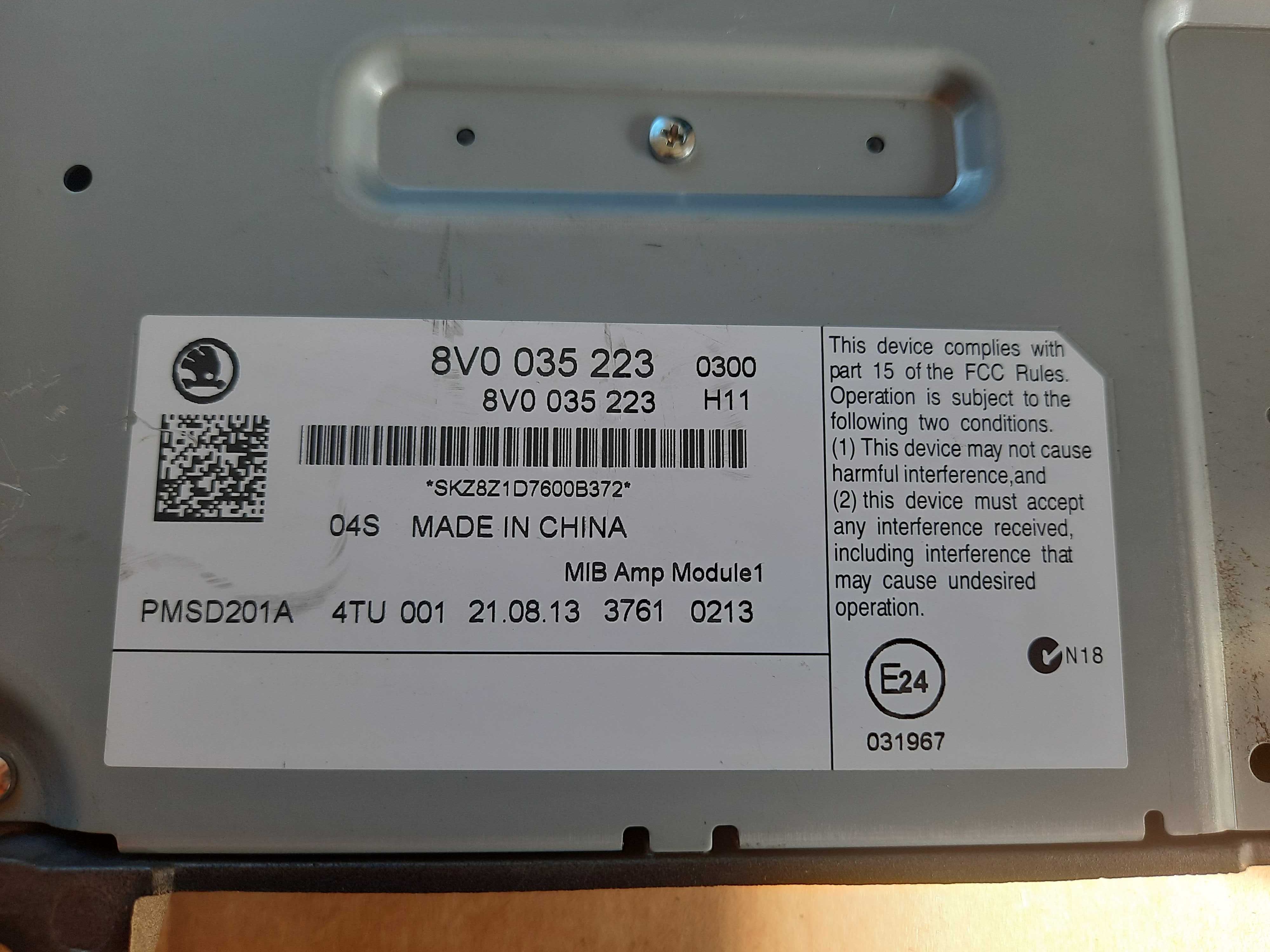 Zestaw nagłośnienia wzmacniacz Canton Skoda Octavia 3 III