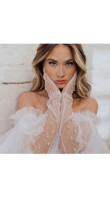 Фатинові рукавички чорні білі червоні з перлинами весільні вечірні