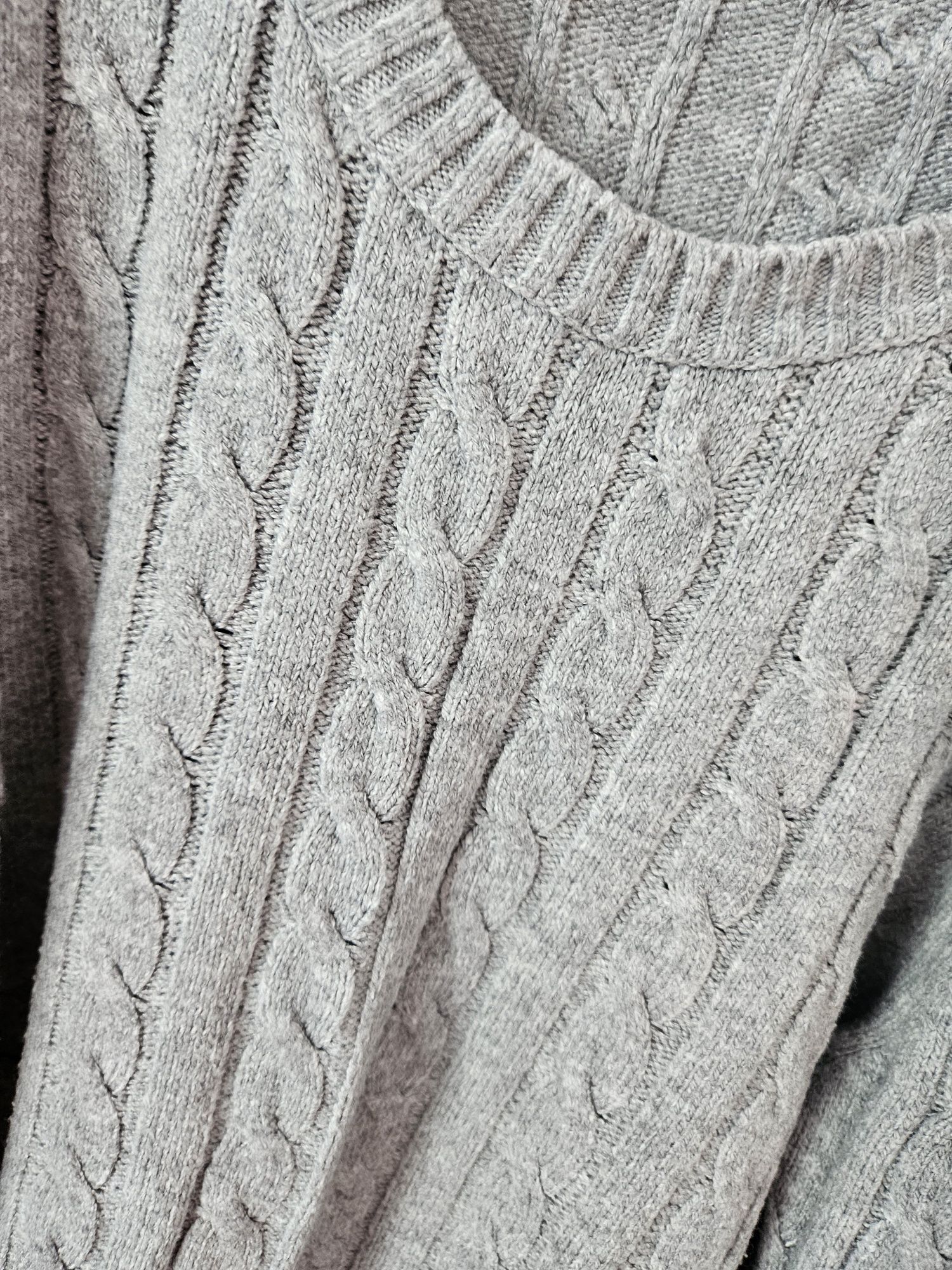 Sweter warkocz Reserved L