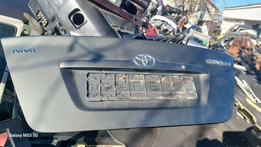 Крышка багажника Тойота королла е12 TOYOTA COROLLA E120 замок