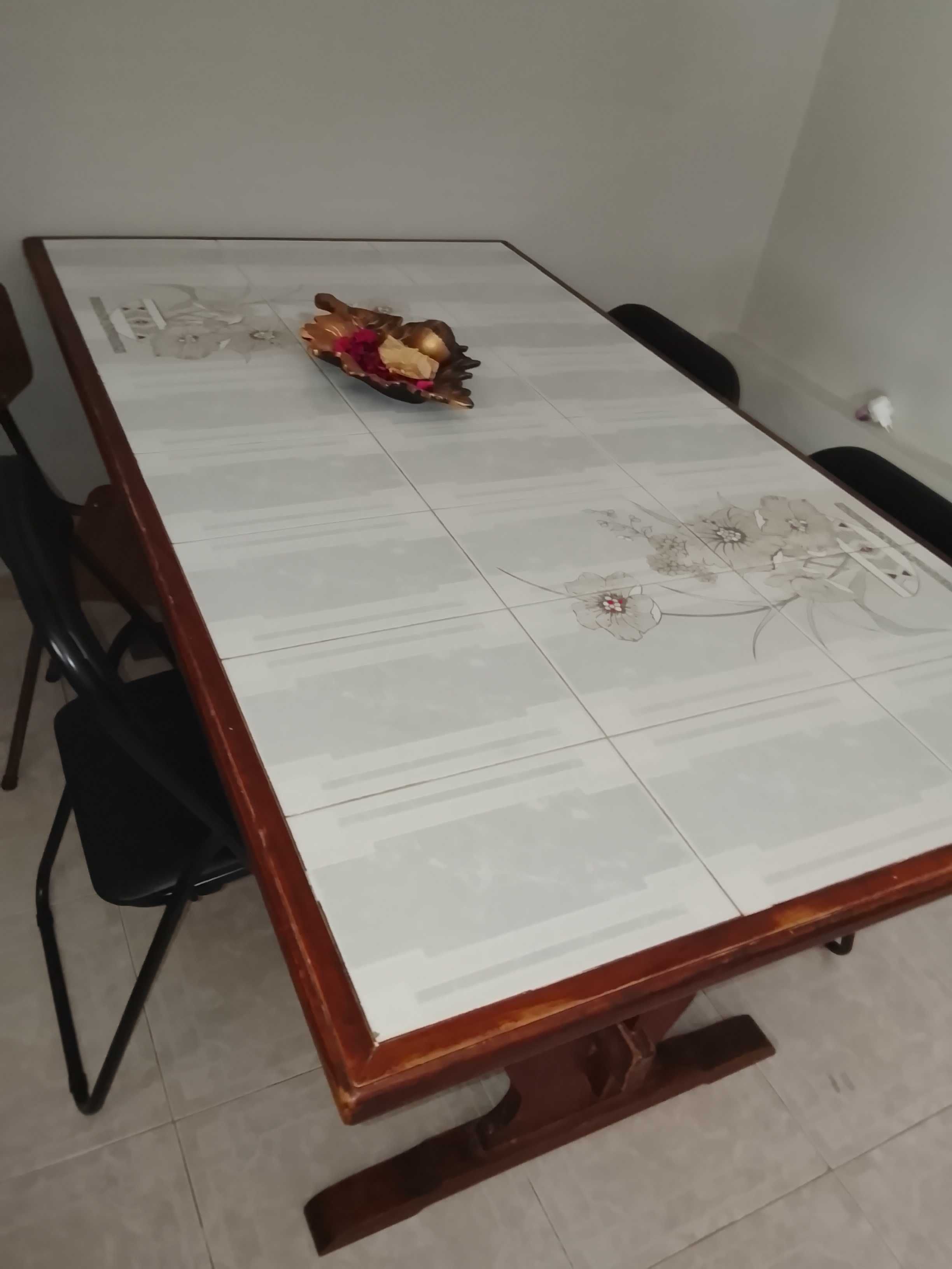 Mesa de Madeiraa