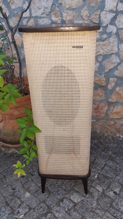 Colunas Grundig anos 50