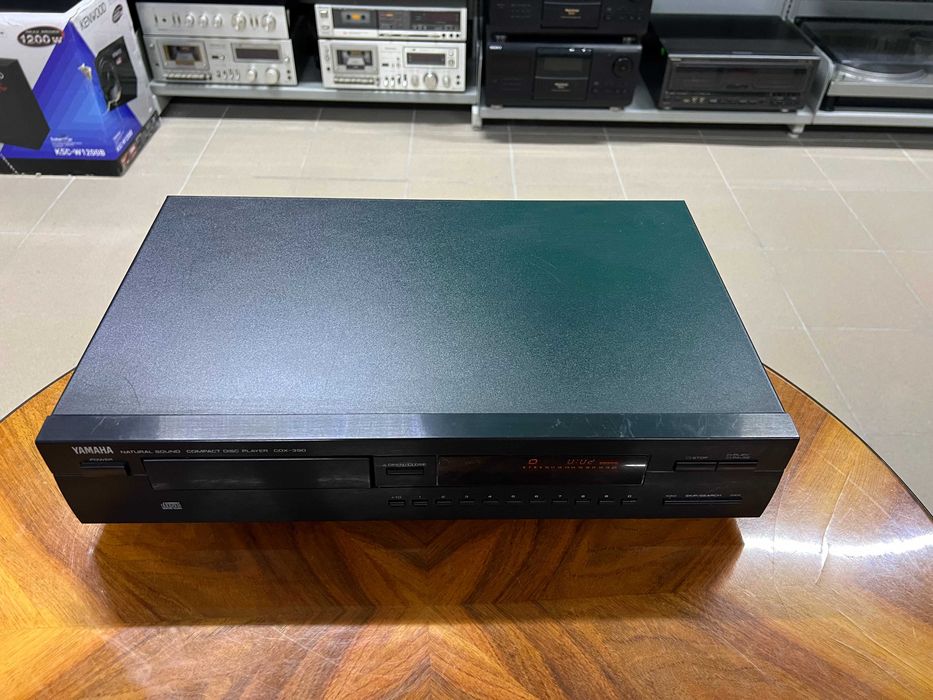 Odtwarzacz płyt CD Yamaha CDX-390 Audio Room