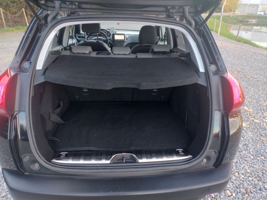 Peugeot 2008.  2019r Allure