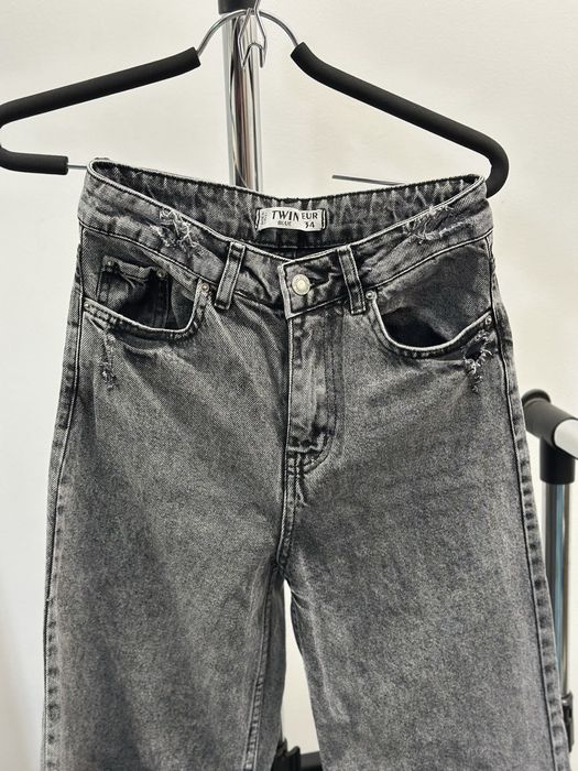 Широкі сірі джинси 34р