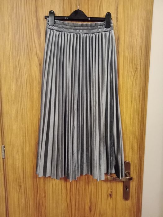 Plisowana spódnica