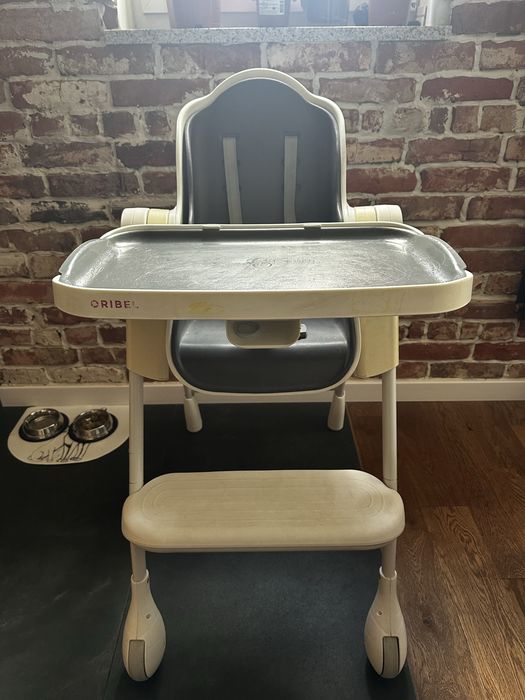 Super wygodne krzeselko do karmienia Oribel