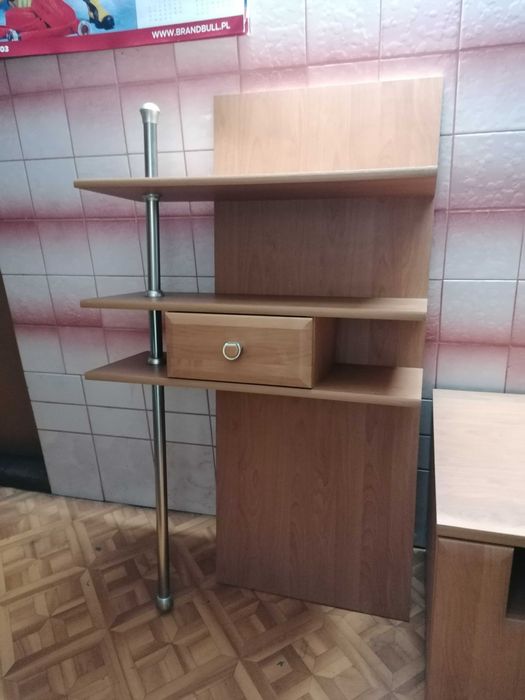 Półka wisząca i szafka rtv