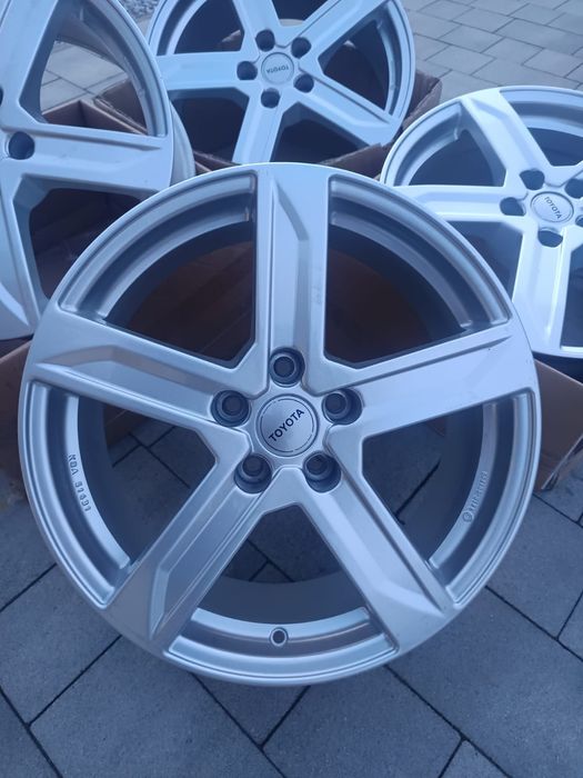 #T1 Alufelgi R18 Toyota Toyota Corolla Avensis Camry RAV4 Yaris