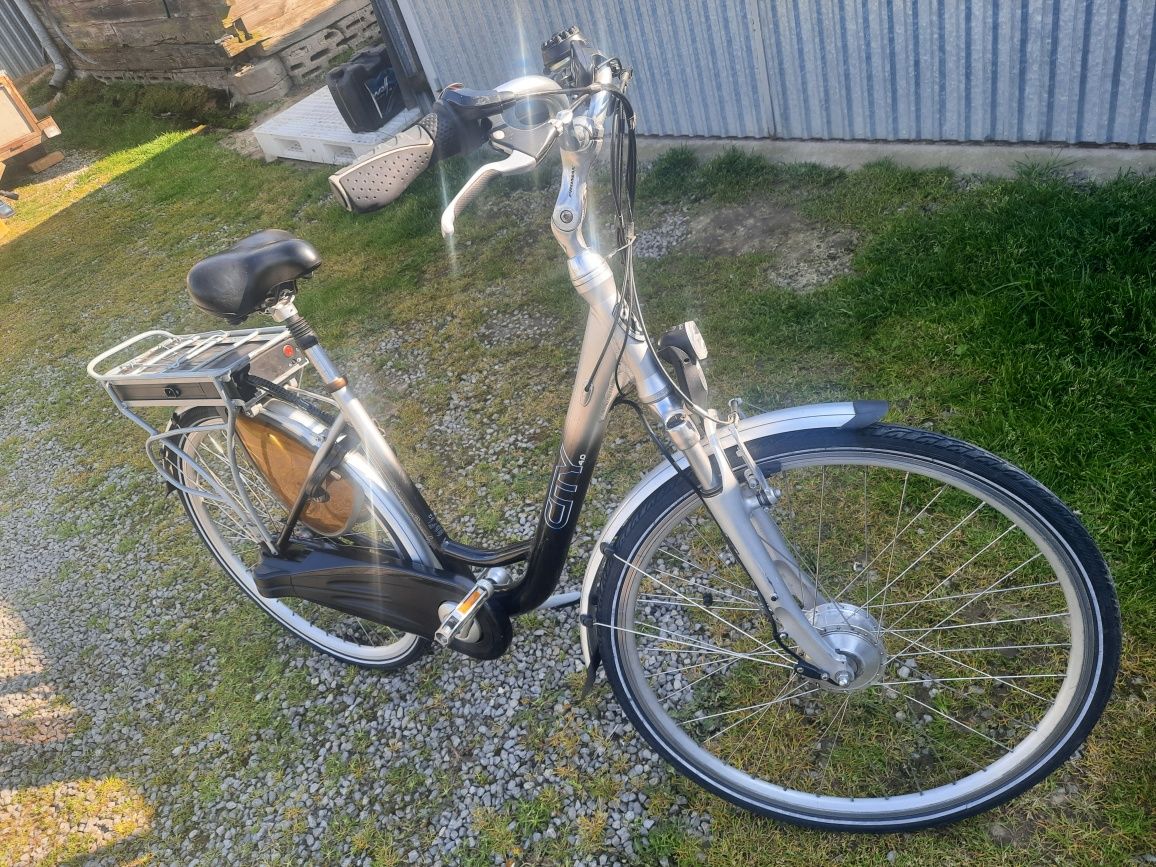 Rower elektryczny  holenderski nowa bateria