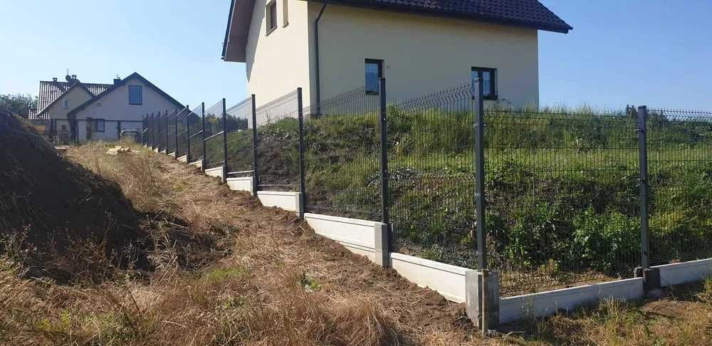 Ogrodzenie Panelowe wys. 123 fi 4mm podmurówka, słupek, obejma, siatka