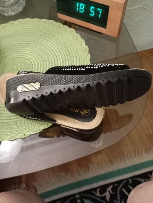 Продам новые шлёпанцы 41 р.Турция.