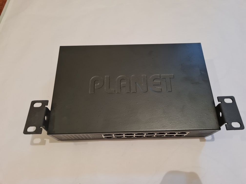 Ethernet switch 16 portów Planet FSD-1600 (16x10/100Mbit)