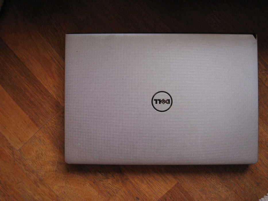 sprzedam laptop Dell