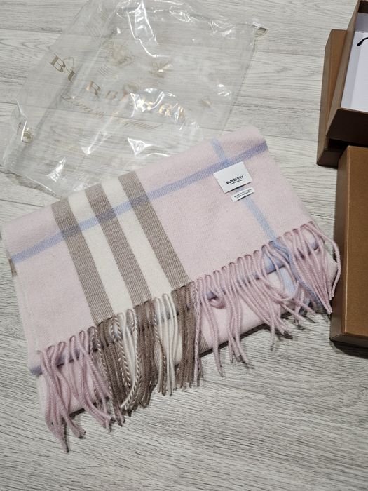 Piękny nowy szalik Burberry 100% kaszmiru wszystko  w zestawie