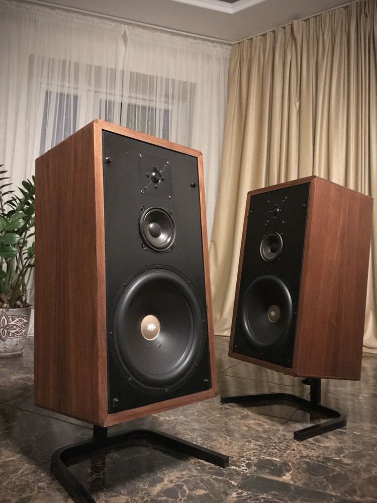 Brabant Noble Sound 382 (Audiolab) 8ом. на Seas Visaton Peerless Шпон