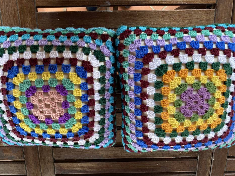 Almofadas em crochet, atesanais, coloridas