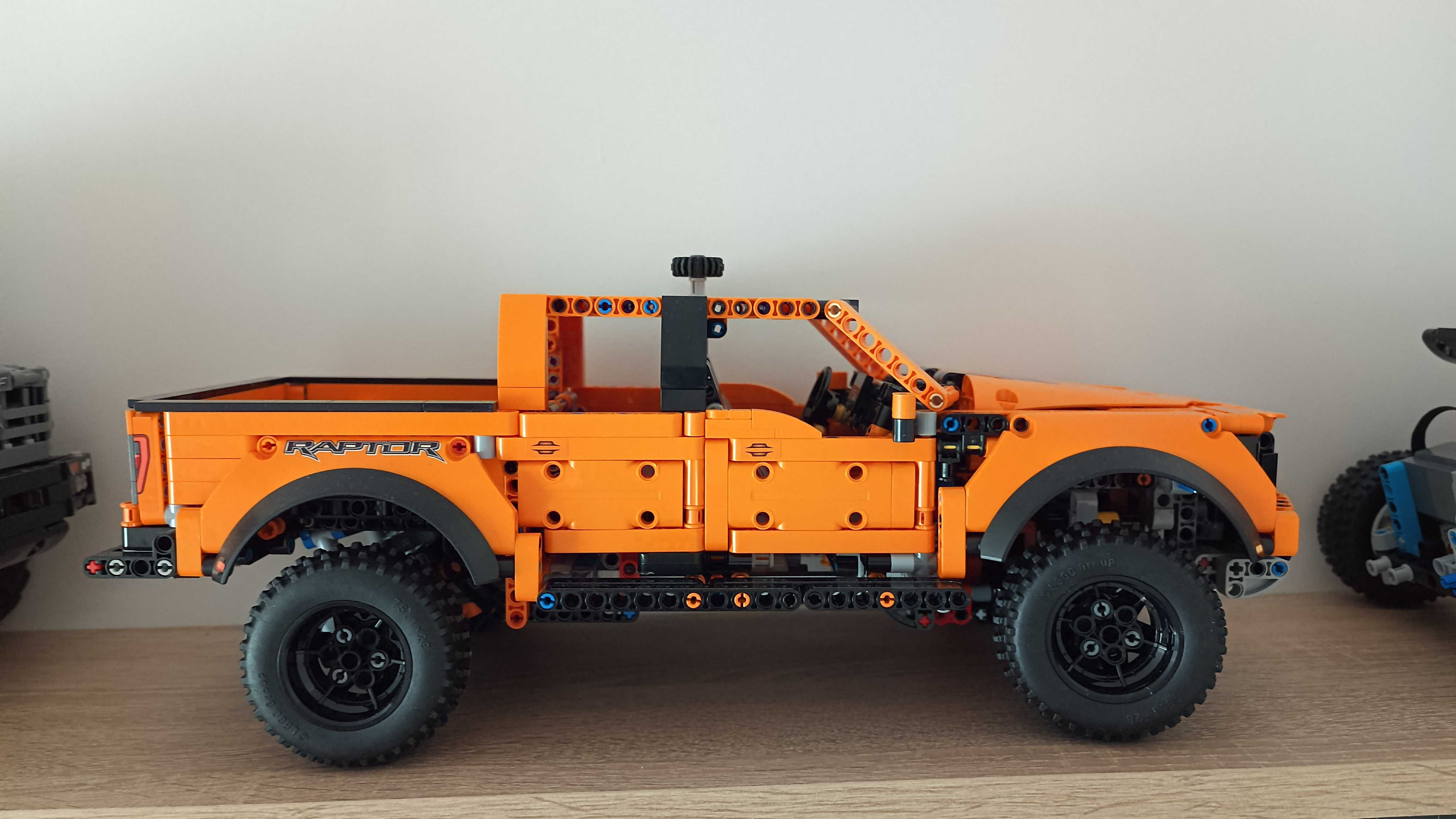 LEGO Technic Ford F-150 Raptor 42126