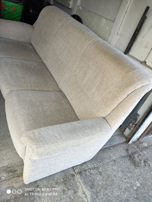 bardzo wygodna sofa do salonu